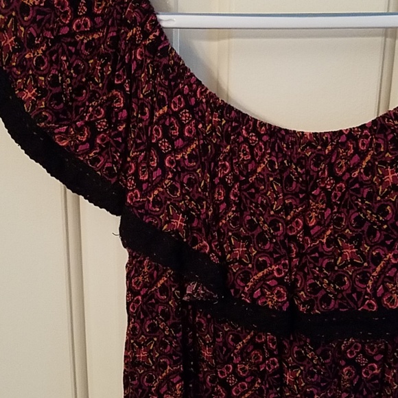blouse - Picture 2 of 3
